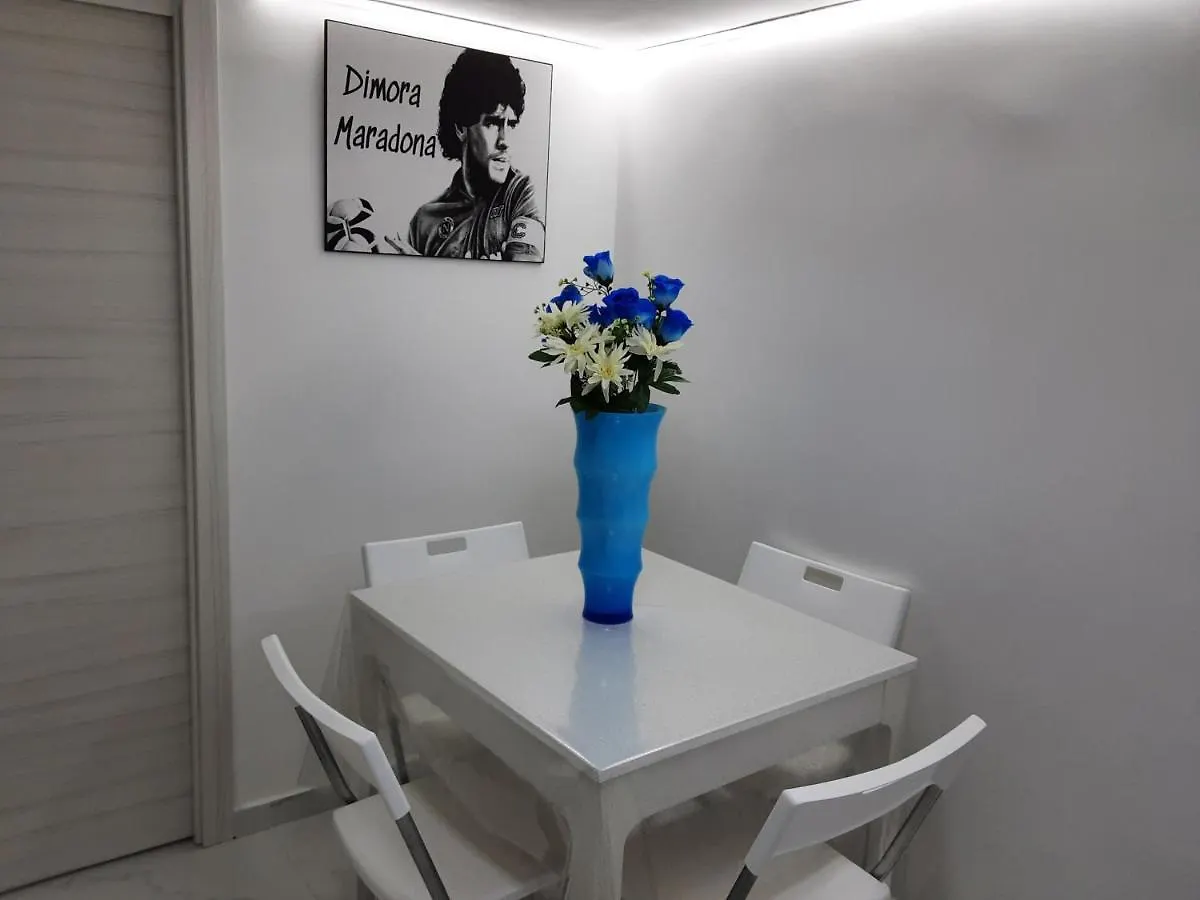 Apartment Dimora Maradona Ai Quartieri Spagn0Li Naples