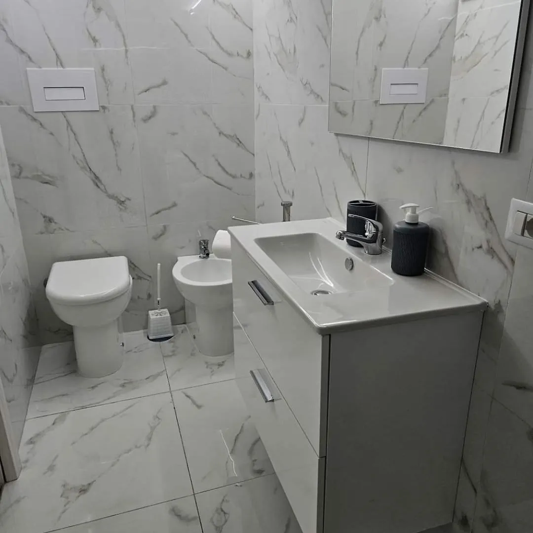 Apartment Dimora Maradona Ai Quartieri Spagn0Li Naples Italy