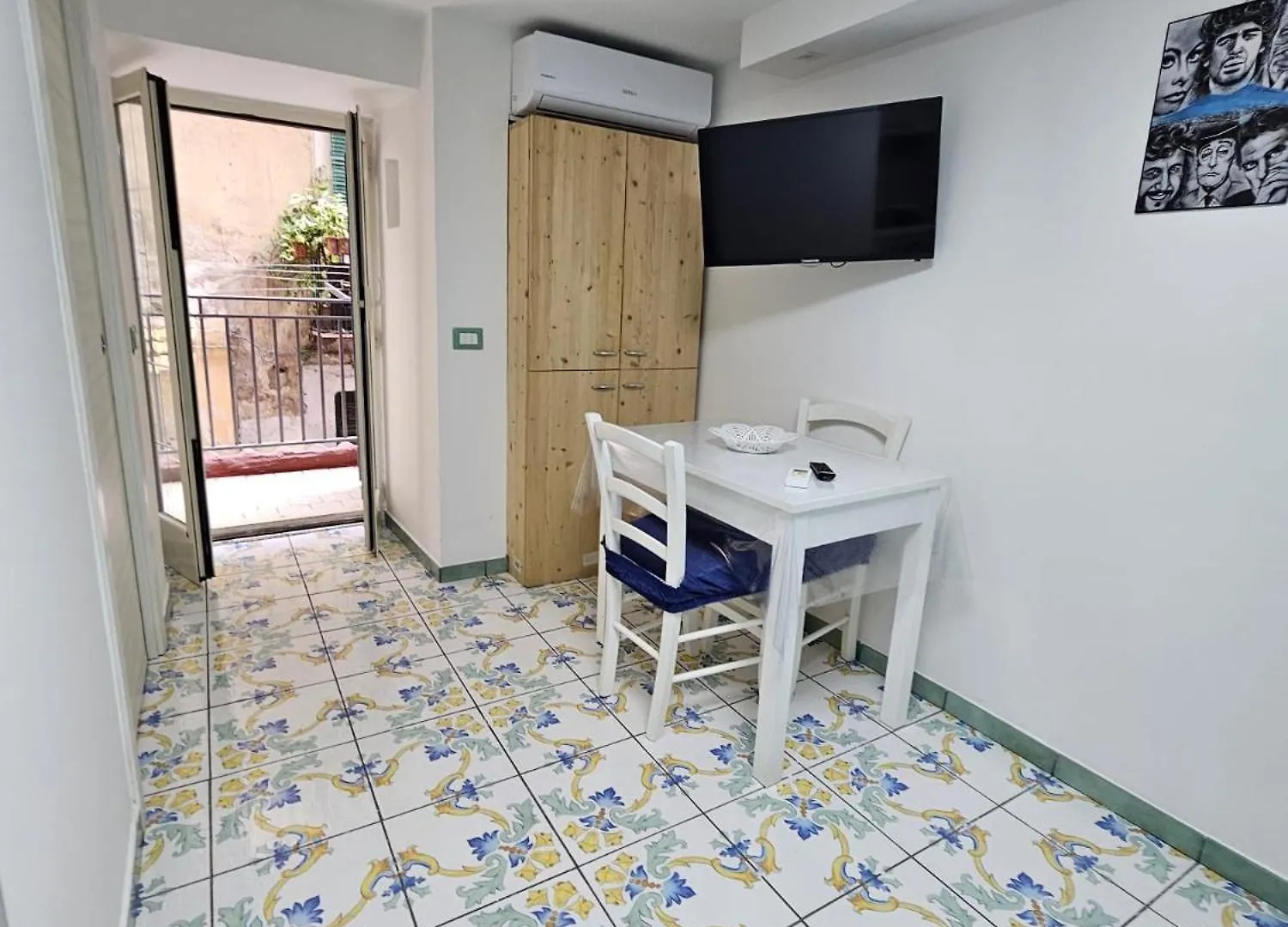 Dimora Maradona Ai Quartieri Spagn0Li Naples Apartment