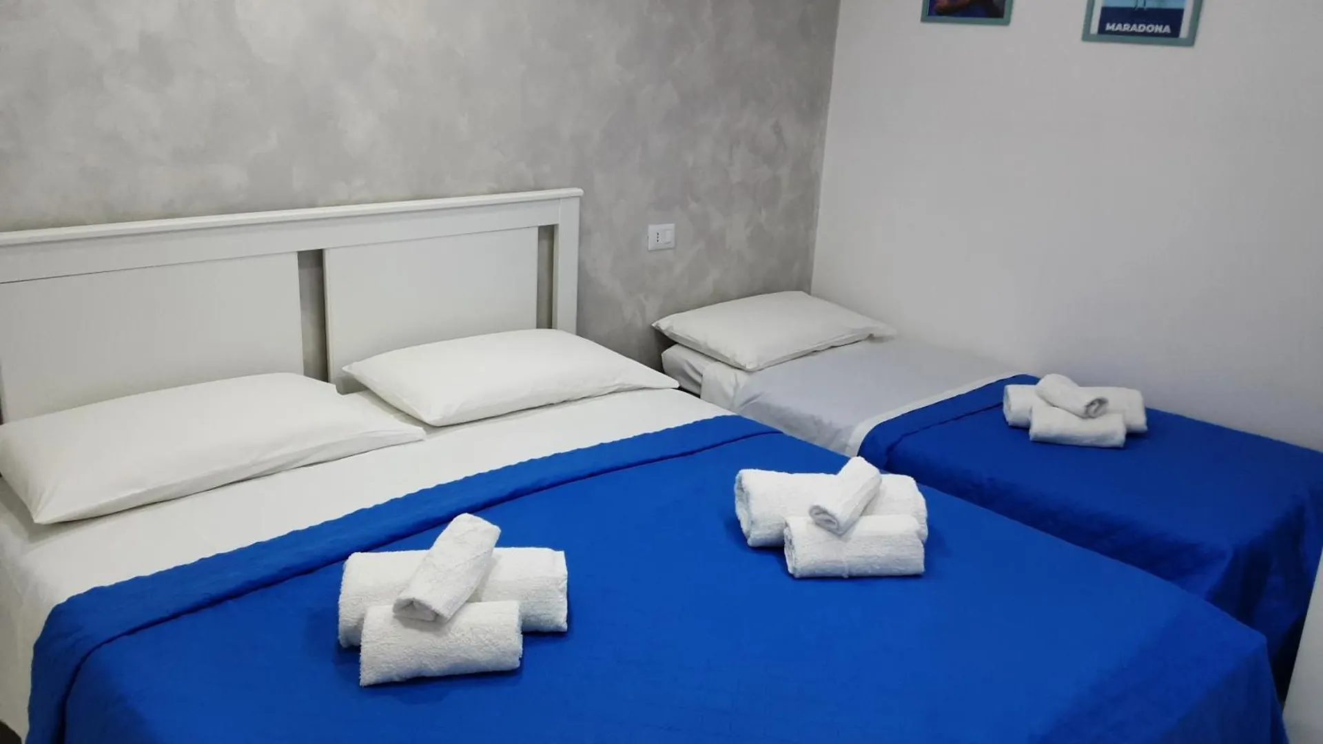 Dimora Maradona Ai Quartieri Spagn0Li Naples Apartment